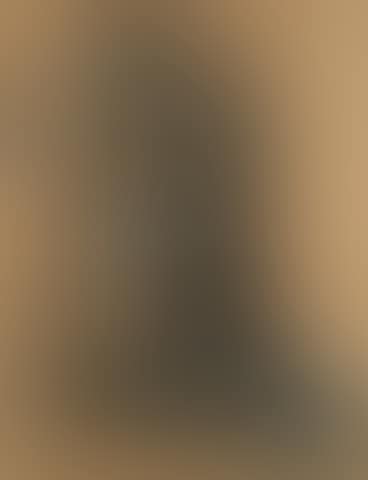 Kneeling male nude (preview)