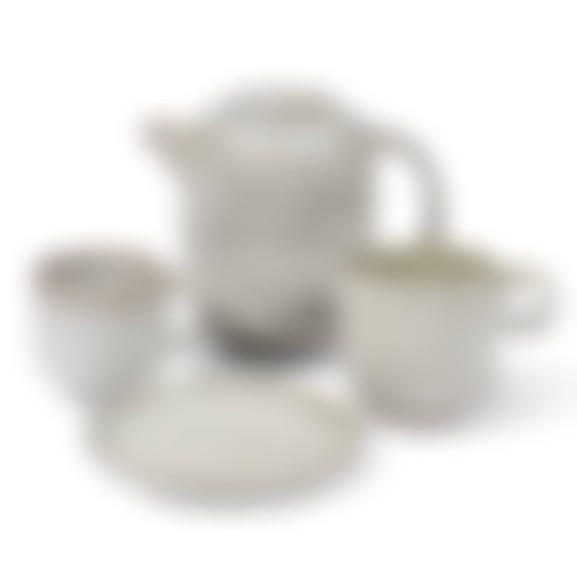 AN EARLY TEA SET (COMPRISING OF A TEAPOT, JUG, CUP AND SAUCER) (preview)
