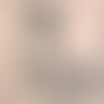 Nu assis (preview)