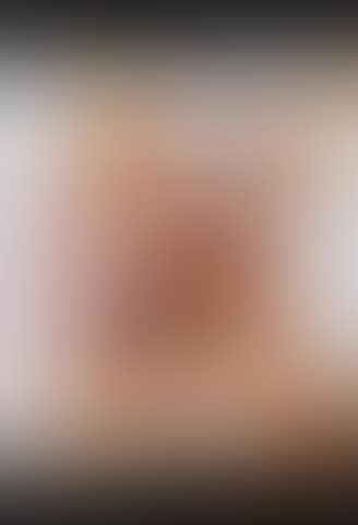 Marilyn Monroe with a fuchsia scarf behind a crucifix (preview)