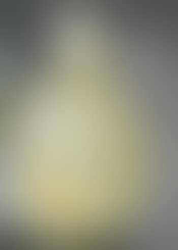 Pichet à corps ovoïde légèrement aplati sur talon annulaire à petit col cylindrique et bec verseur, anse latérale en application (preview)