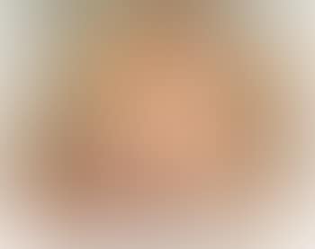 Sitting Nude with Summer Hat (preview)