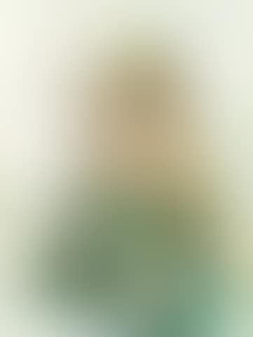 Blonde girl (preview)