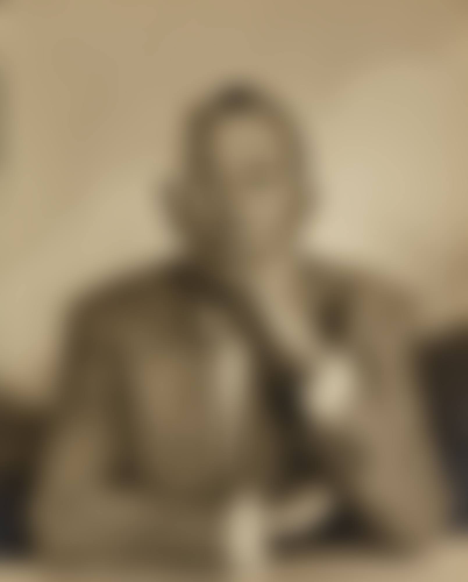PHOTOGRAPH OF NOËL COWARD, INSCRIBED BY HIM TO VIVIEN LEIGH (preview)