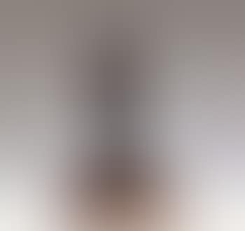 Standing figure, pointed head (preview)