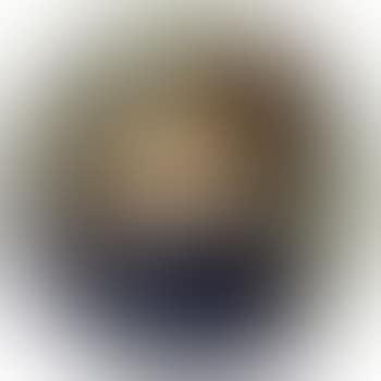 Caricature head of a man with a pipe in his hat (preview)