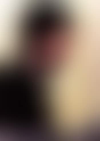 Self portrait in profile (preview)