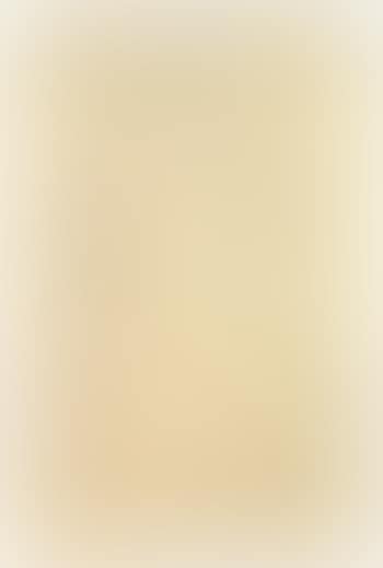 Seated woman with long hair (preview)