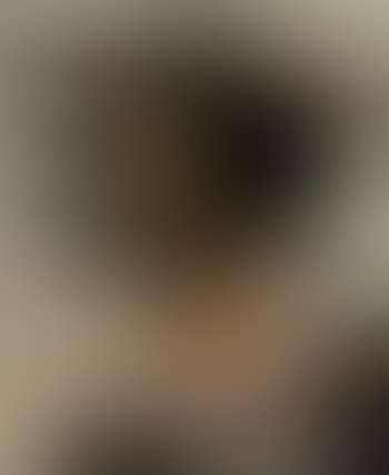 Woman wearing a Japanese mask (preview)