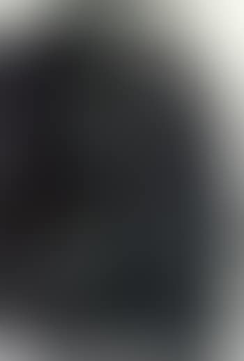Portrait of woman (preview)