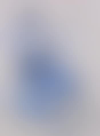 Seated figure (preview)