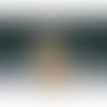 Femme assise au bras leve (preview)