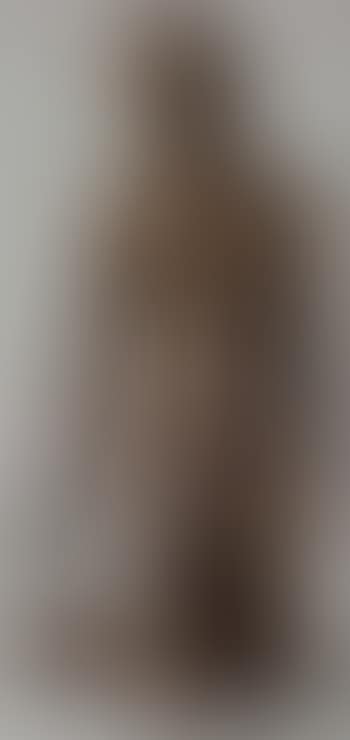 Kneeling figure (preview)