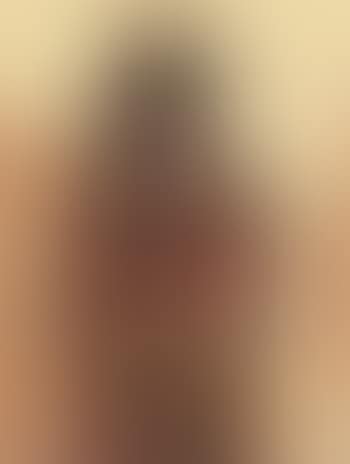 Young woman with folded arms (preview)