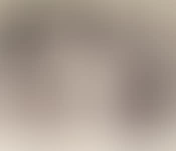 Two kneeling nudes (preview)