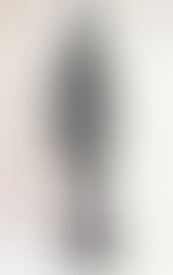 Standing girl (preview)