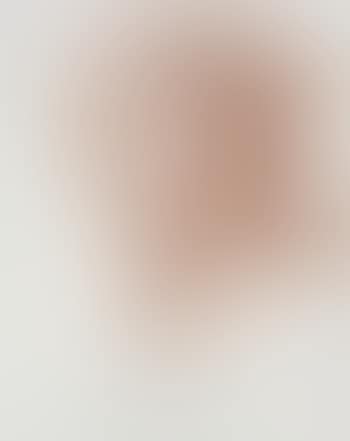 The head of a young girl turned to the right (preview)