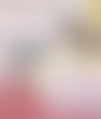 Femme lisant devant une table et bouquet, Nice (preview)