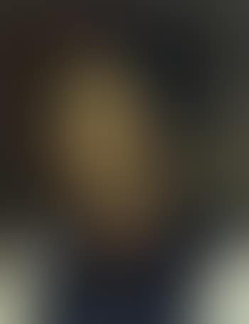 Portrait of young girl (preview)