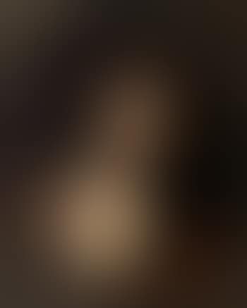 Portrait of woman (preview)