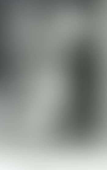 Virgin and Child crowned by one angel (preview)