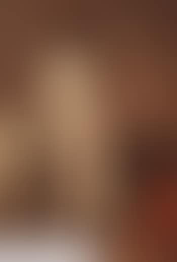 Model study - female nude seen from behind (preview)