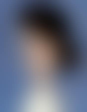 Figure at profile (preview)