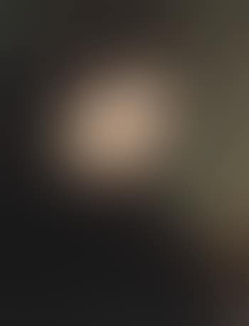Portrait of a young woman (preview)