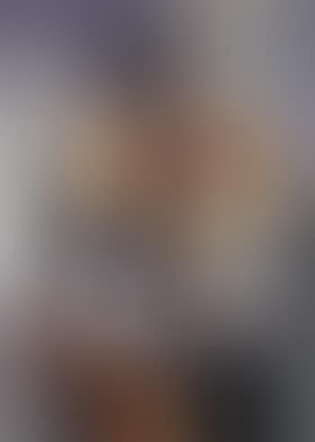 Homme assis devant la table (preview)