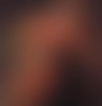 Red woman (preview)