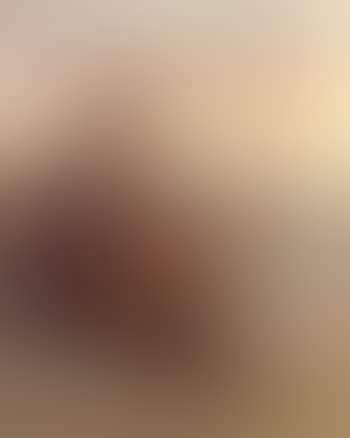 Fishergirl seated by sea, Hornbaek (preview)
