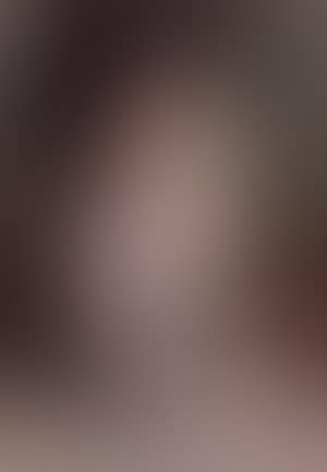 Woman with fan (preview)