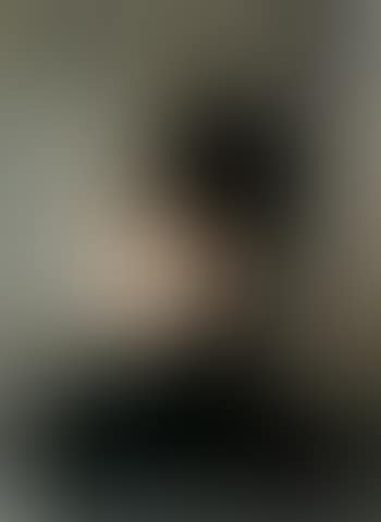 Portrait of lady in black (preview)