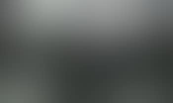 Running hammers in landscape (preview)