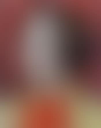 Tamara before red background (preview)