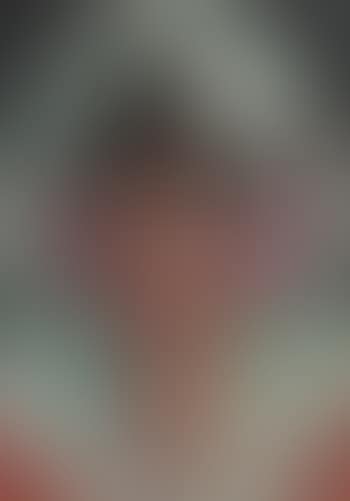 Spanierin mit geschlossenen Augen (preview)
