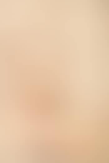 Desnudo sentada (preview)