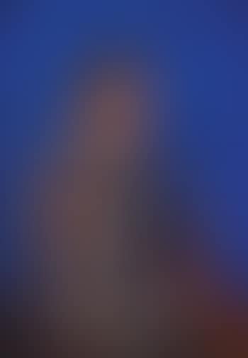 Mujer en cuarto azul (preview)