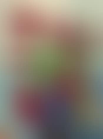Alpenveilchen und eine stehende asiatische Figur (preview)