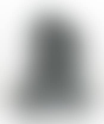 At the wall, kneeling figure (preview)