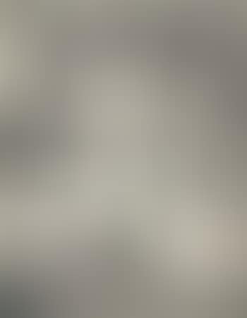 Composition surrealiste au visage (preview)