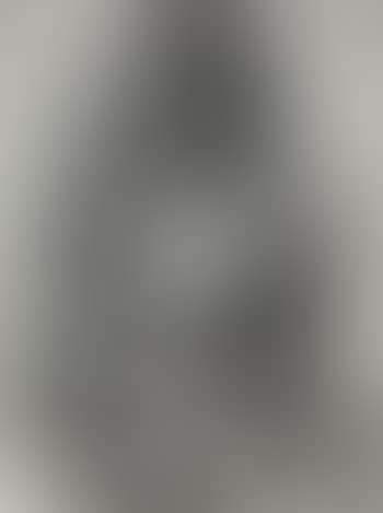 Seated figure (preview)