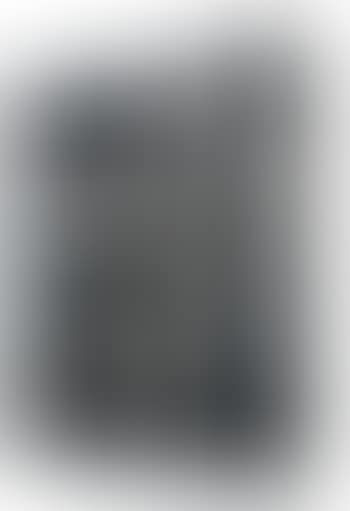 Móvil Cuadrado Plateado Sobre Negro (preview)