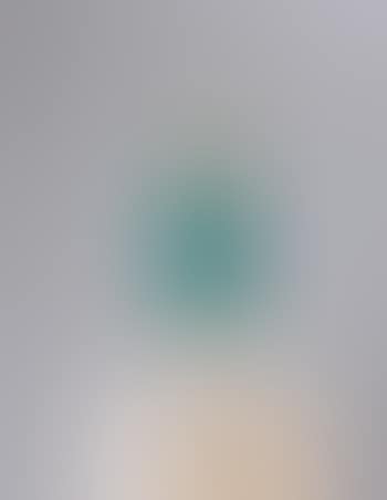 Frau mit grünem Kleid (preview)