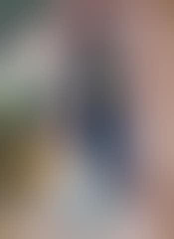 Nature Morte Sur Une Table: Bouquet, Coupe Et Petit Portrait (preview)