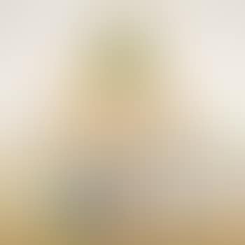 Great Pyramid at Giza with Broken Head from Thebes (preview)