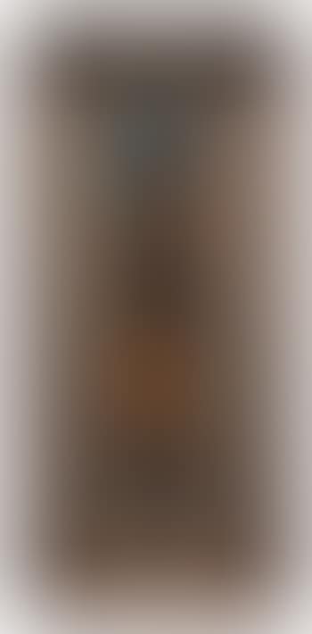 Woman in the yellow dress (preview)