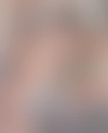 Nu assis (preview)