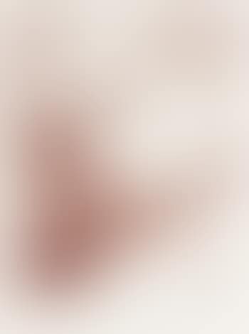 Anne de profil (preview)