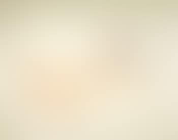 Nude with Gold Necklace (preview)
